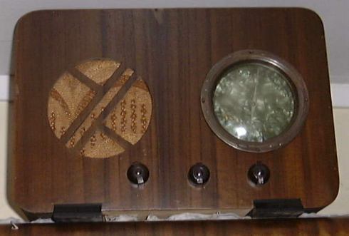 Larsen 5 Valve Radio.