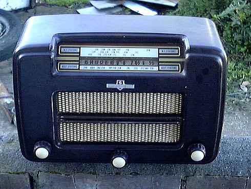 Sheffield B54 Bakelite Radio.
