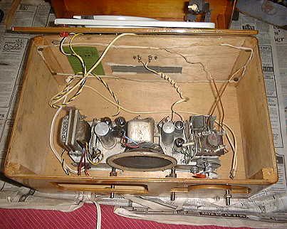 Inside wooden Kitset radio