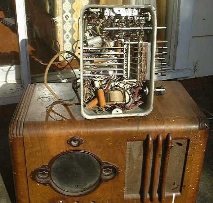 Columbus model 65 chassis as received.